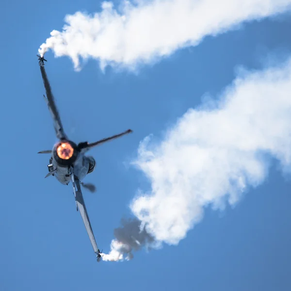 Belgiska F-16 Demo Team — Stockfoto