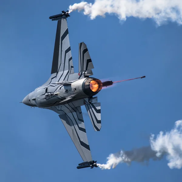 Belgiska F-16 Demo Team — Stockfoto