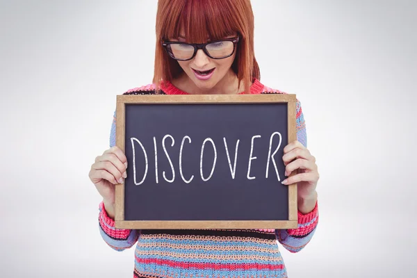 Hipster woman holding blackboard — Stock Photo, Image