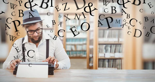 Hipster usando gafas para los ojos trabajando — Foto de Stock