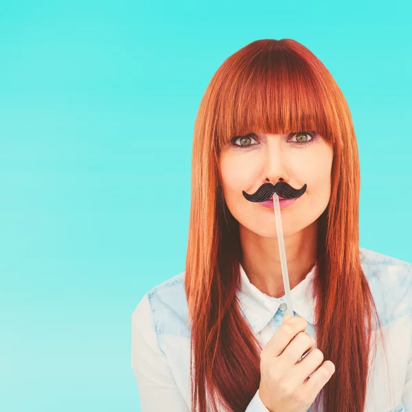 Femme hipster avec une moustache — Photo