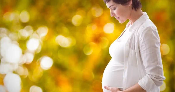 Relaxed pregnant woman with eyes close — Stock Photo, Image