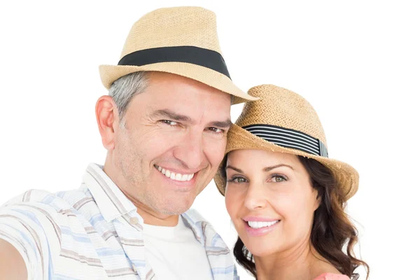 Lächelndes Paar auf Weiß — Stockfoto