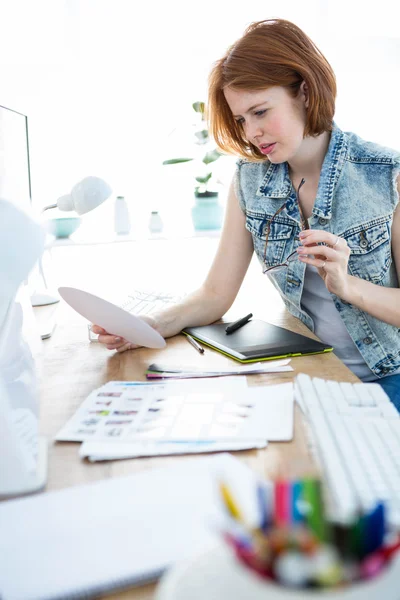 Focused hipster businesswoman working — Stock Photo, Image