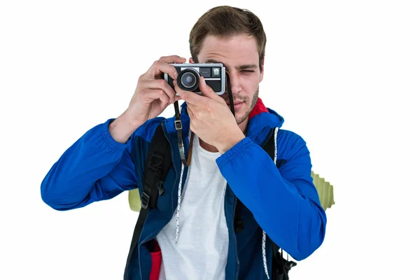 Mochileiro hipster tirar fotos — Fotografia de Stock