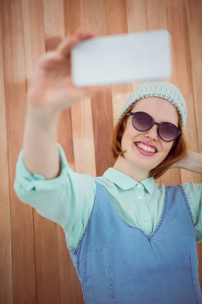 Red haired hipster taking selfie — Stock Photo, Image