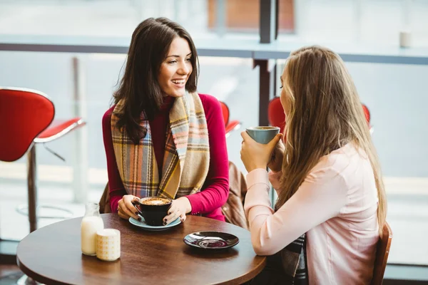 Friends having cup of coffee — Stock Photo, Image