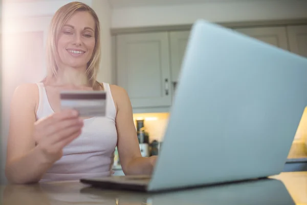 Woman ordering online at home — Stock Photo, Image