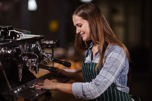 Кофеварка Barista — стоковое фото