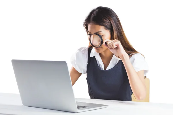 Geschäftsfrau mit Laptop — Stockfoto