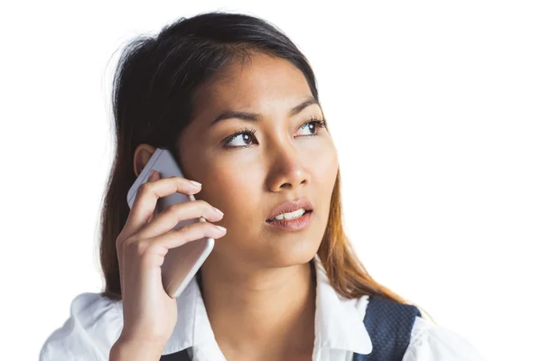 Mujer de negocios sonriente teniendo una llamada telefónica — Foto de Stock