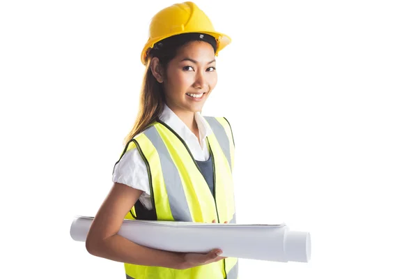 Arquiteto mulher com capacete amarelo e planos — Fotografia de Stock