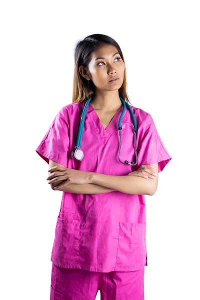 Asiatische Krankenschwester kreuzt die Arme — Stockfoto