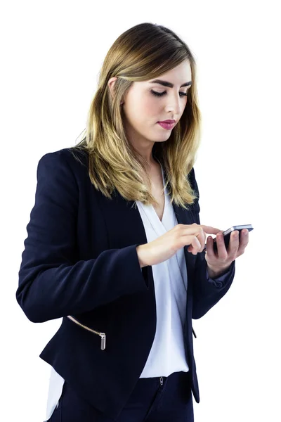 Femme utilisant un smartphone — Photo