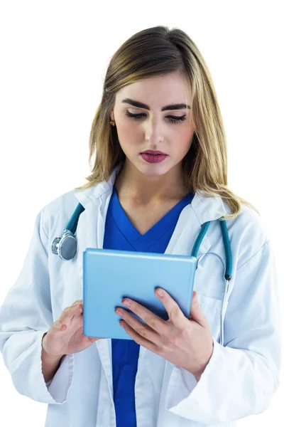 Doctor using tablet — Stock Photo, Image