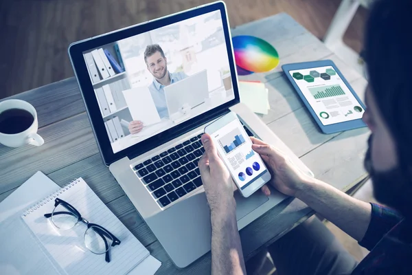 Man working at desk on laptop — Stock Photo, Image