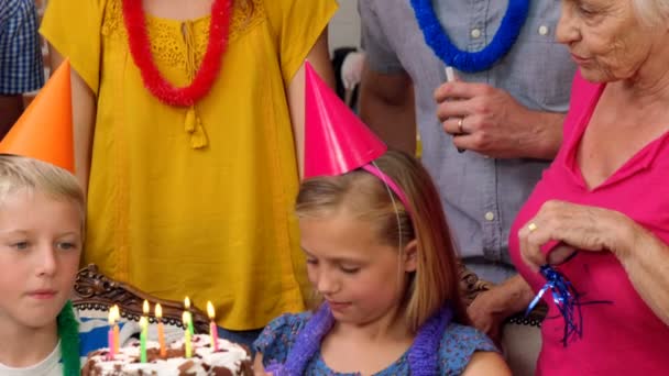 Extended family celebrating birthday together — Stock Video