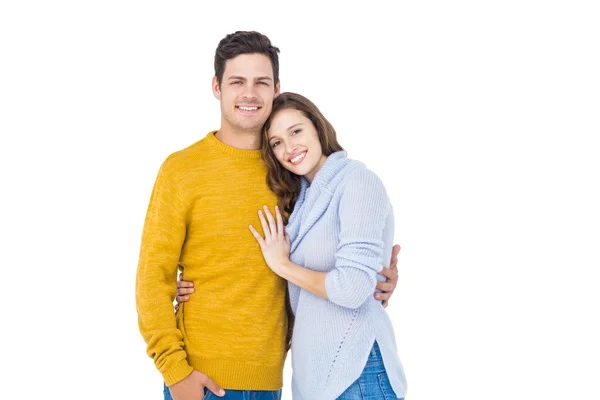 Sorridente coppia che abbraccia — Foto Stock
