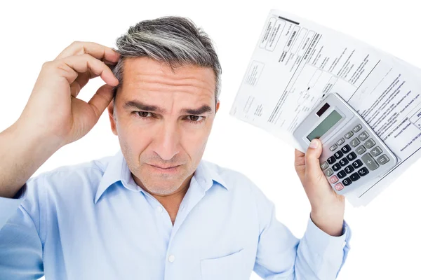 Homem calculando imposto — Fotografia de Stock