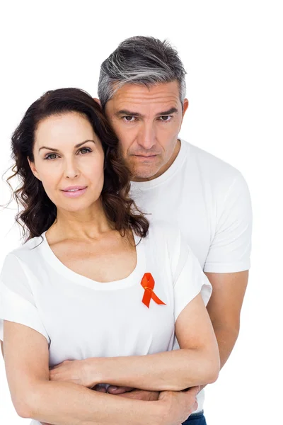 Couple supporting aids awareness — Stock Photo, Image
