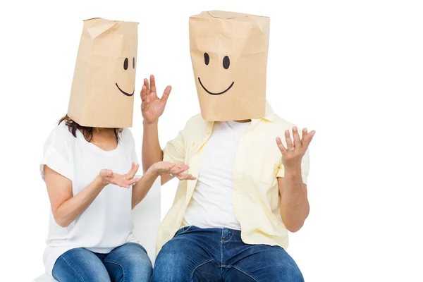 Couple covering their faces — Stock Photo, Image