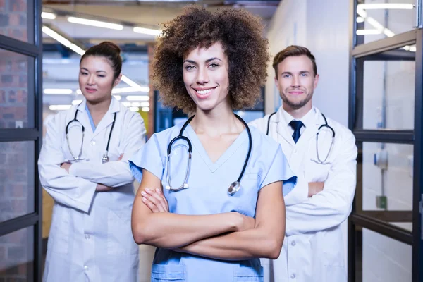 Equipe médica de pé — Fotografia de Stock