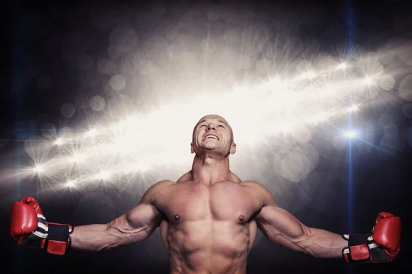 Boxeador con los brazos extendidos — Foto de Stock