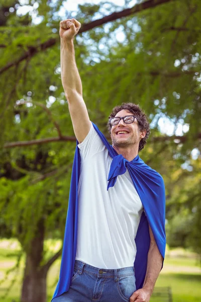 Mężczyzna ubrany jak superman — Zdjęcie stockowe