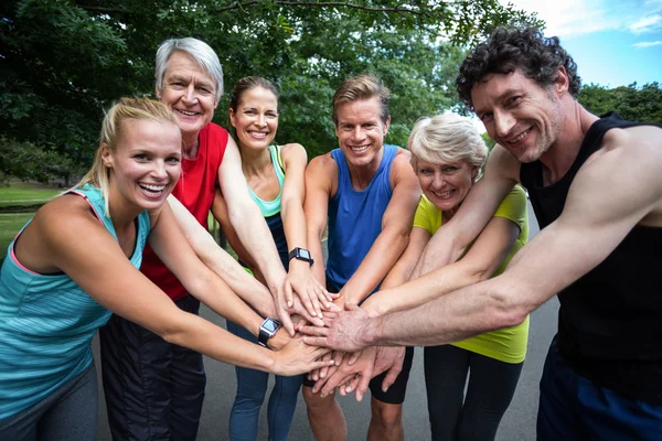 Marathon athlete making motivation gesture — Stock Photo, Image