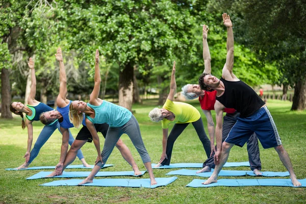 Fitness classe stretching — Foto Stock