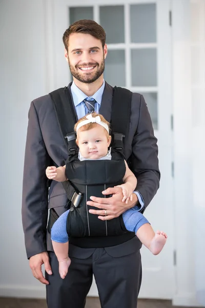 Hombre de negocios con hija — Foto de Stock