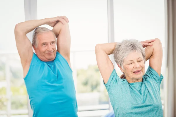 Senior couple exercising — Stock Photo, Image