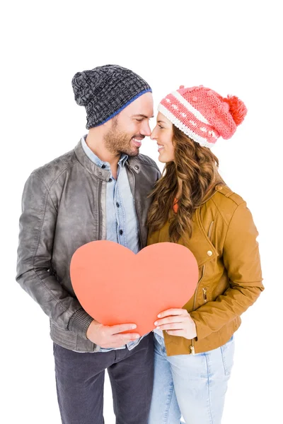 Mutlu çift holding kalp — Stok fotoğraf