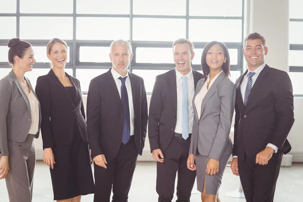 Retrato del equipo empresarial seguro — Foto de Stock