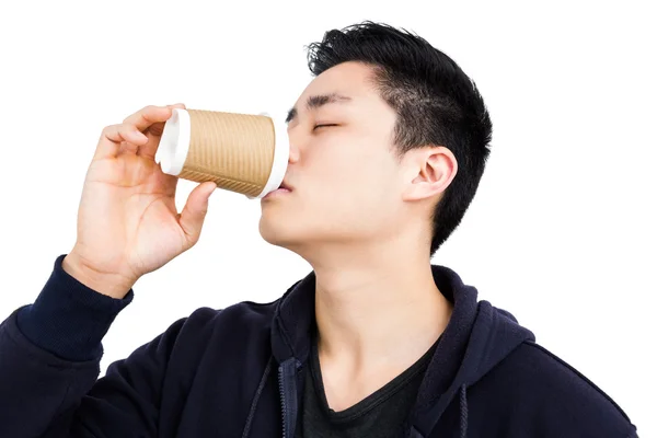 Jeune homme buvant du café — Photo