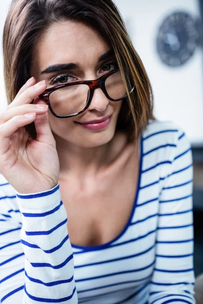 Vrouw met een bril — Stockfoto