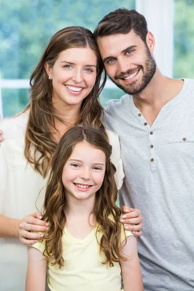 Sonriente familia segura — Foto de Stock