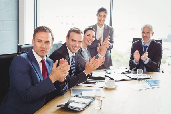 Businesspeople in conference room — Stock Photo, Image