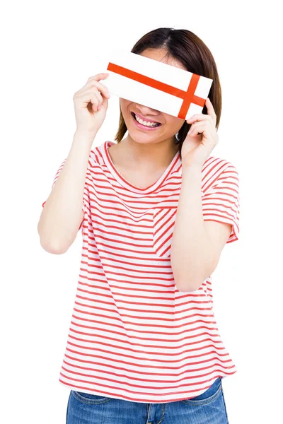 Young woman holding envelope — Stock Photo, Image