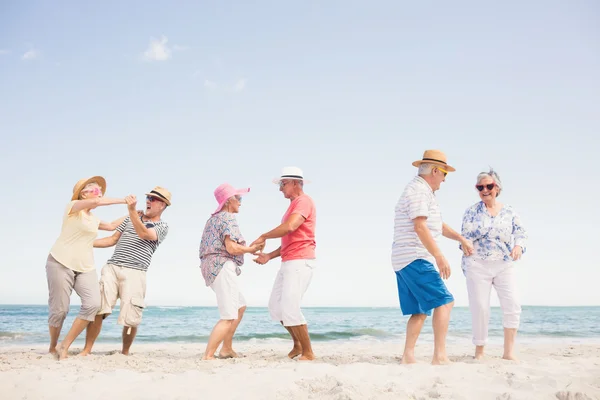 Lyckliga äldre par dans — Stockfoto