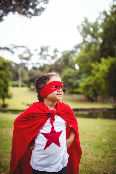 Menina em traje de super-herói — Fotografia de Stock