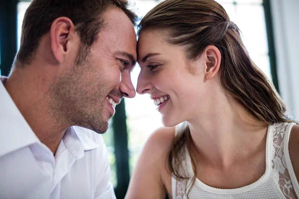 Pareja en la fecha en el restaurante —  Fotos de Stock