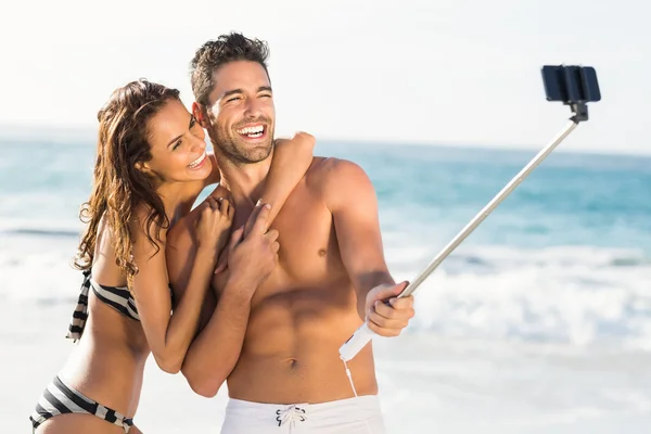 Couple taking a selfie — Stock Photo, Image