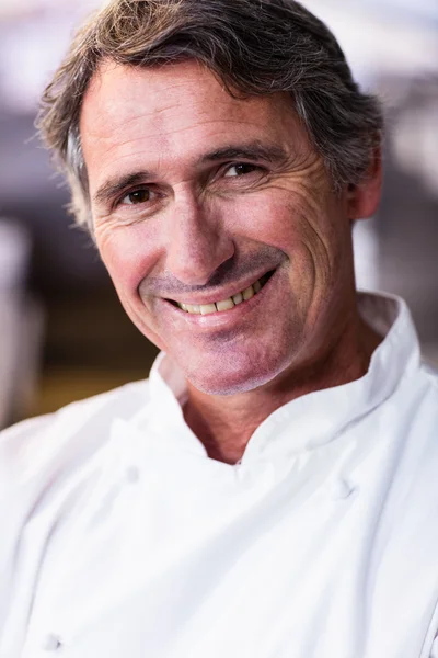 Close-up van lachende chef-kok — Stockfoto
