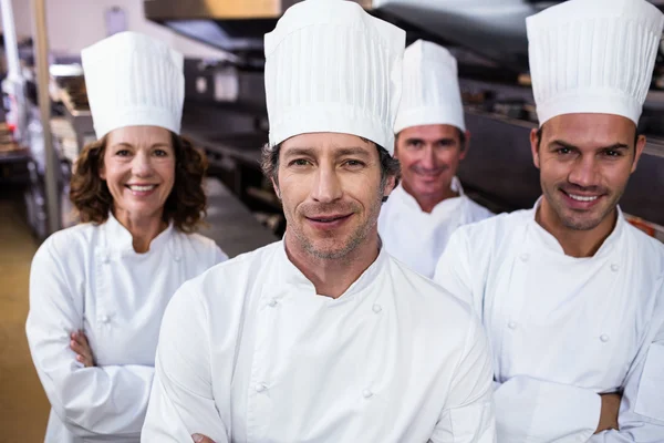 Chefs en cocina comercial —  Fotos de Stock