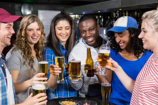 Portrait of friends having a drink — Stock Photo, Image