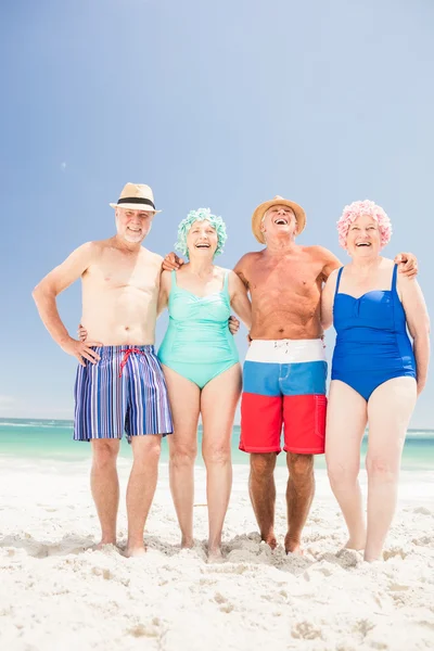 Retrato de amigos sênior sorridentes — Fotografia de Stock