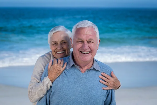 Senior couple embracing — Stock Photo, Image