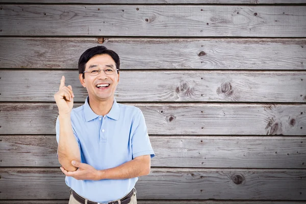 Retrato de homem feliz gesticulando — Fotografia de Stock