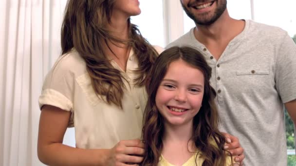 Портрет щасливої сім'ї — стокове відео